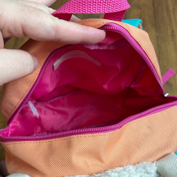 Skip hop llama toddler backpack - Picture 7 of 8